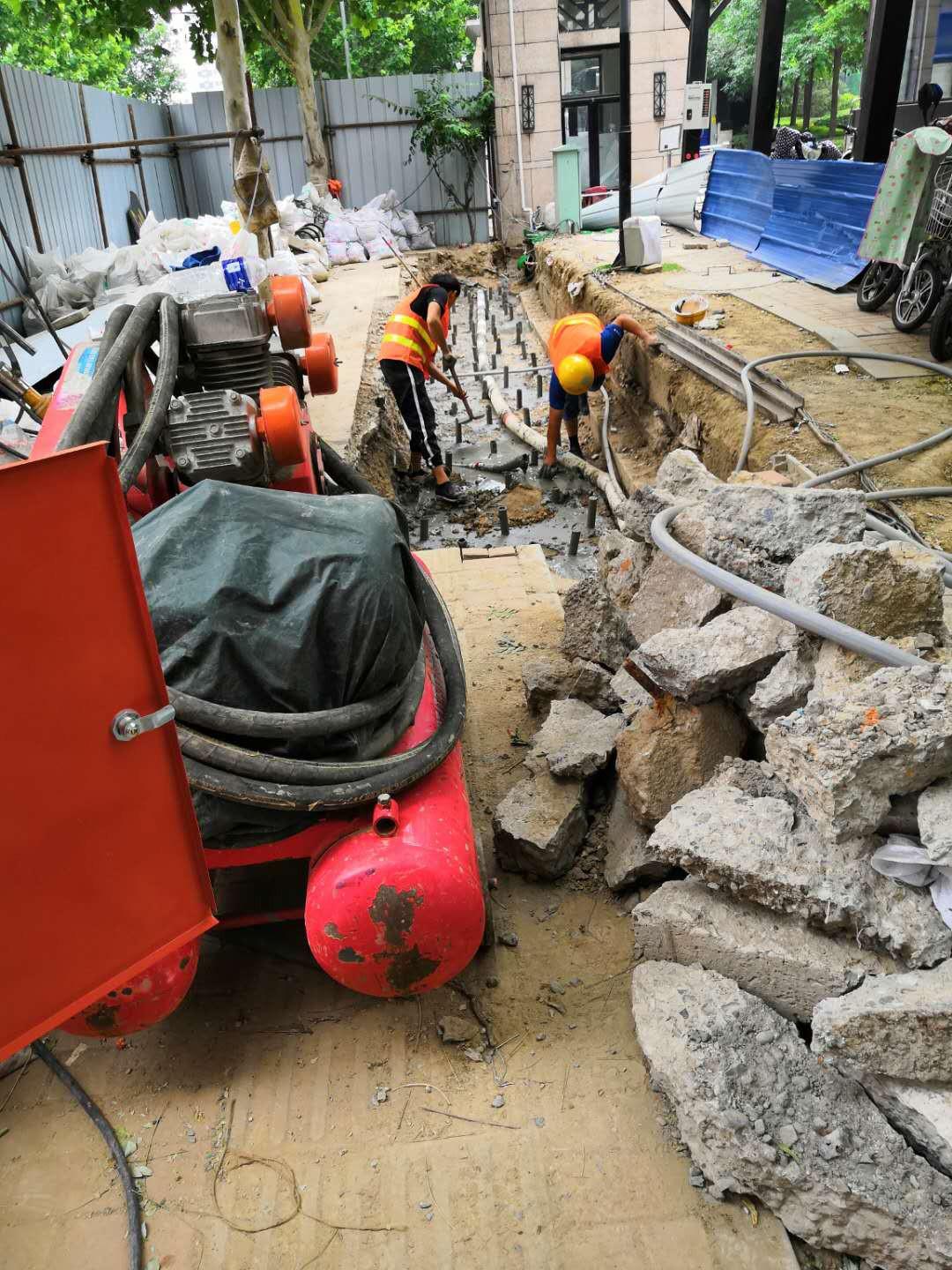 竞秀地基加固解决房子的地基下沉问题